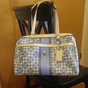 Large coach handbag